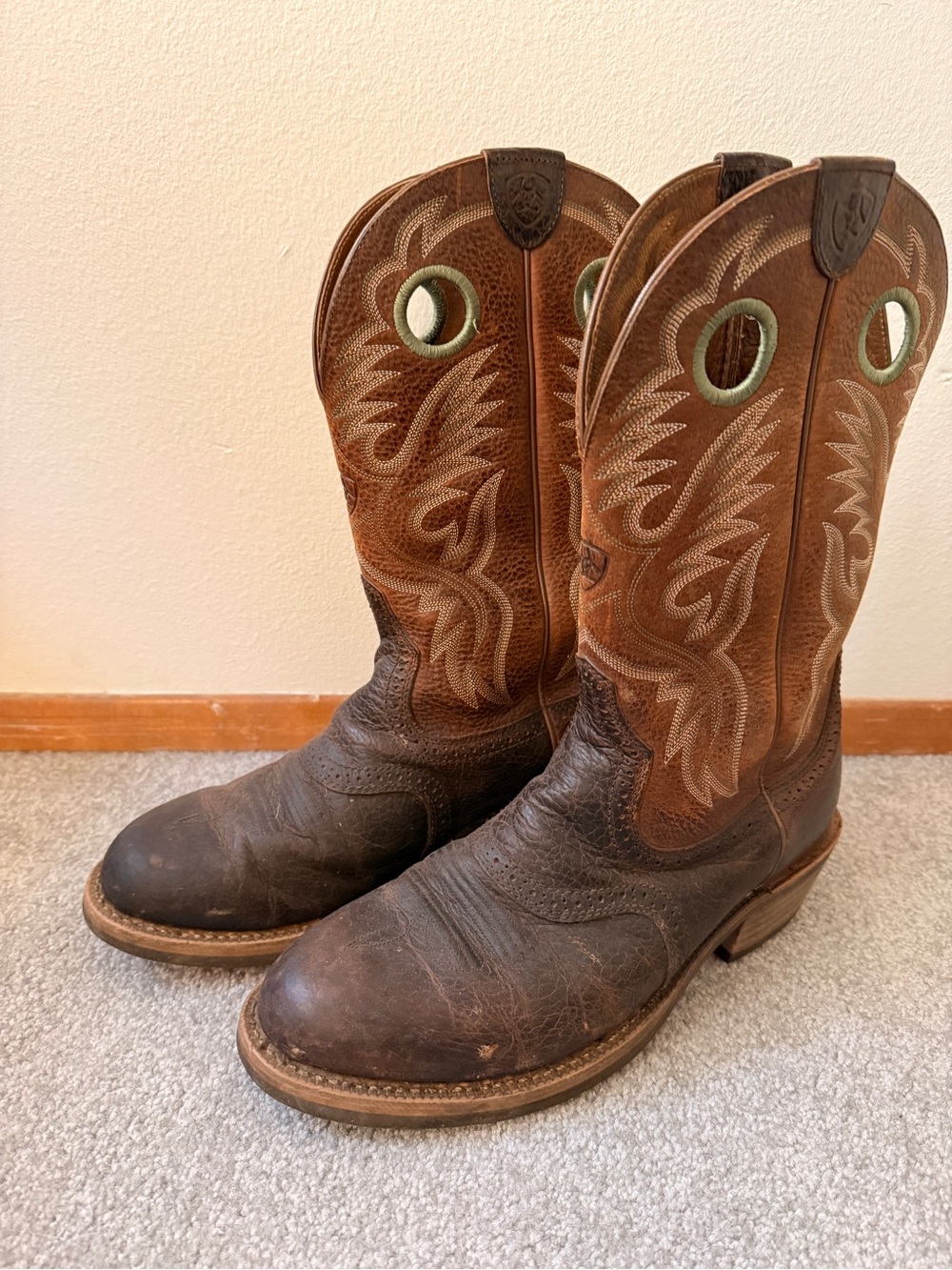 Classic Brown Leather Cowboy Boots - Men
